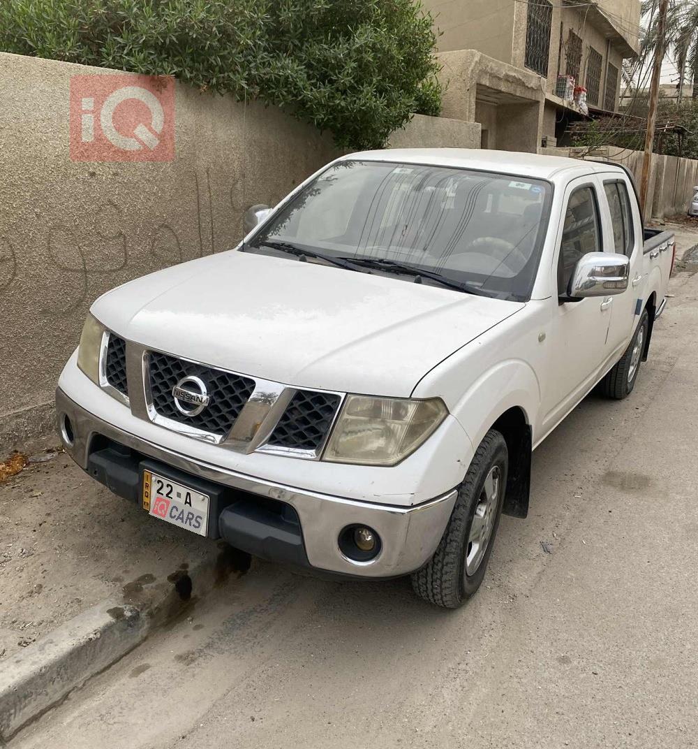 نیسان نەڤارا